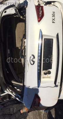 INFINITI FX30D HATASIZ BAGAJ TAKIM SİNYAL LAMBASI.
