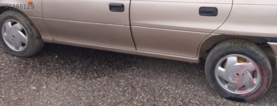 1998 opel astra f station 8v çıkma sol jant lastik takımı