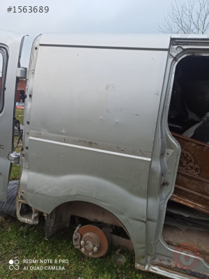 Trafic sağ arka çamurluk