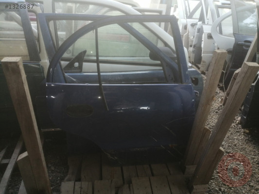 hyundai accent sag arka kapı