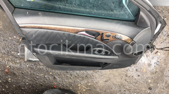 Mercedes E-W211 Avangard sol ön kapı döşemesi hatasız orjin