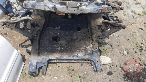 renault express çıkma motor traversi beşik