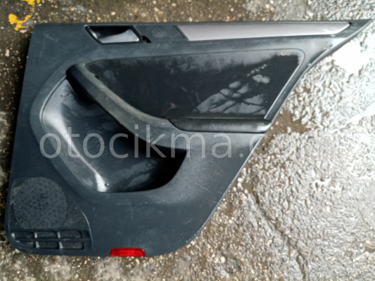 VOLKSWAGEN PASSAT B6 SAĞ ARKA KAPI KARTONU