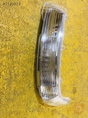 VW TOUAREG AYNA SİNYALİ 7L6 949 102 B