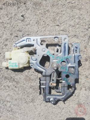 Renault master arka kapı kilidi