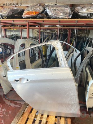 FIAT EGEA ORİJINAL SAĞ ARKA KAPI GÜL OTOMOTIV