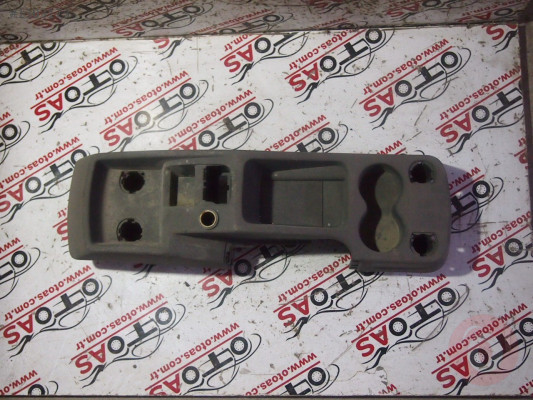 Renault Kangoo Vites Konsolu 8200622584