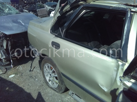 2001 VOLVO S40 200 TURBO  ÇIKMA SAĞ ARKA KAPI.