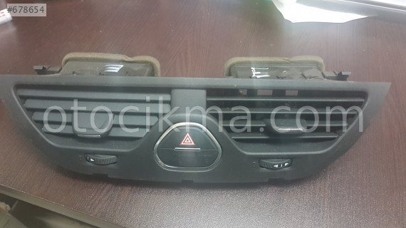 opel corsa e torpido orta havalandırma ızgaraları ve tüm çık