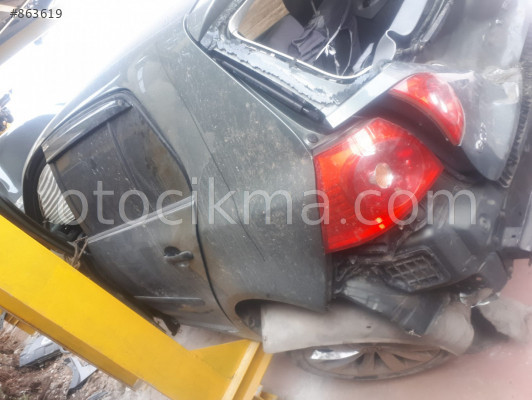 VOLKSWAGEN GOLF HATASIZ ÇIKMA KESME ARKA ÇAMURLUK