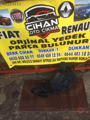 RENAULT FLUENCE SAĞ FAR ALT PLASTİĞİ ORJİNAL ÜRÜNLER