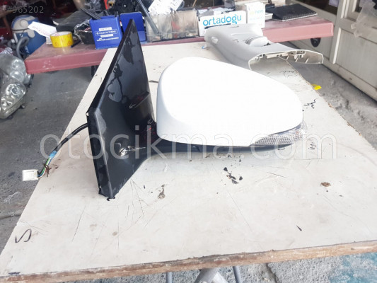 Toyota corolla elektrikli katlanır sol dikiz aynası