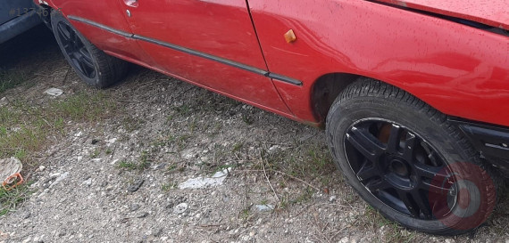 peugeot 205 1.4 benzinli çıkma sağ takım jant lastik