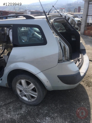 Renault Megane 2 Sol kelebek camı orjinal çıkma