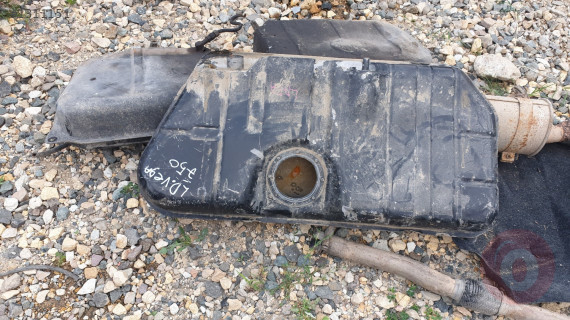 Lada vega yakit deposu