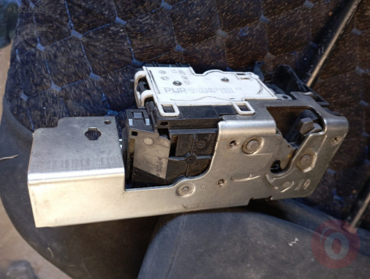 FORD TRANSİT ÖN KAPI KİLİDİ.YC1AV21812