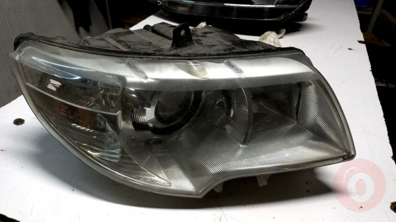 2013 Skoda SuperB Sağ Ön Far Orjinal Çıkma