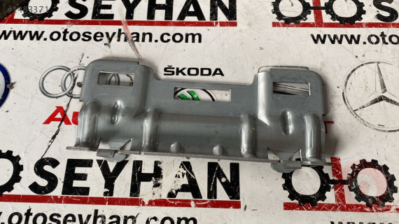 3G0858679A vw passat sol arka tavan kartonu  tutamağı tutucu