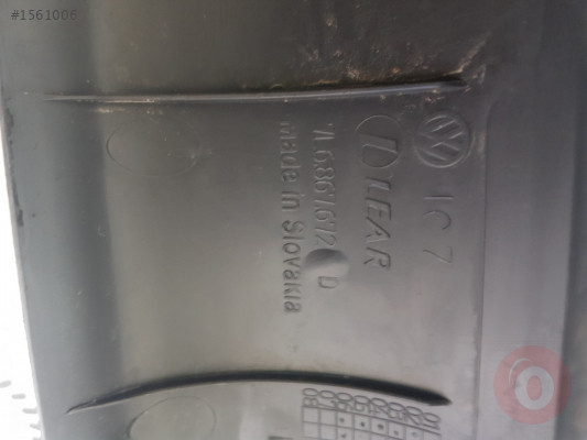 TOUAREG BAGAJ KAPAGI SAĞ YAN KAPLAMASI  7L6867672D