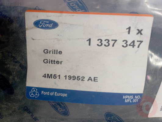 FORD FOCUS SİS KAPAĞI ÇERÇEVESİ SAĞ