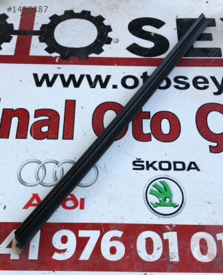 1Z0837480A skoda octavia sağ ön kapı iç cam sıyırıcı fitil
