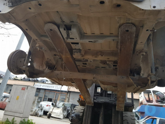 Ford Courier Arka Dingil Hatasız Orjinal Çıkma