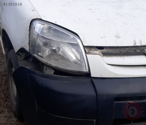 2006 model peugeot partner 1.9 çıkma  sağ far
