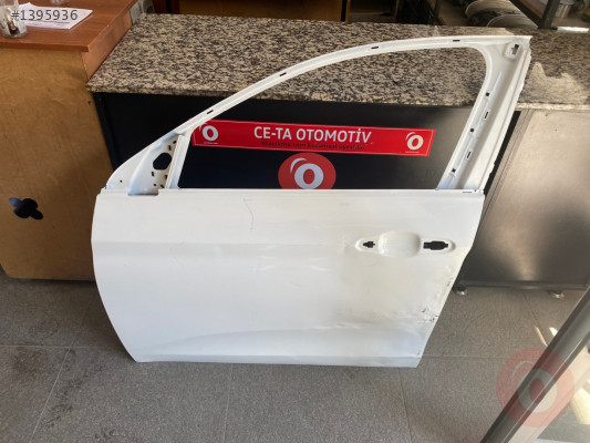 FİAT EGEA SOL ÖN KAPI ÇIKMA BEYAZ TEMİZ