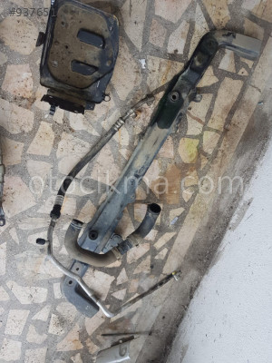 Fiat Albea akü sacı hatasız orjinal çıkma