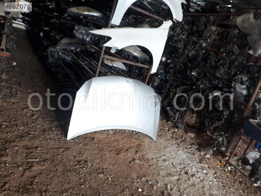 2008 model toyata auris ön motor kaputu AZ KUSURLU