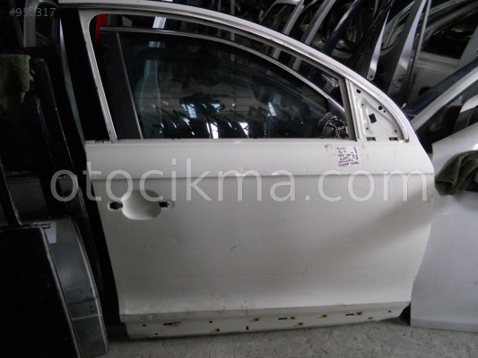 AUDİ Q7 SAĞ ÖN KAPI ORJİNAL ÇIKMA TEMİZ ÜRÜN BEYAZ