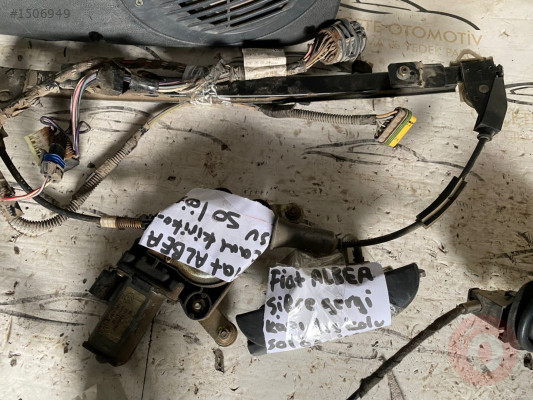 FİAT PALİO SOL ÖN KAPI CAM KRİKOSU 1998-2008 MODEL