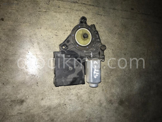 VOLKSWAGEN CADDY ÇIKMA ORJİNAL CAM MOTORU