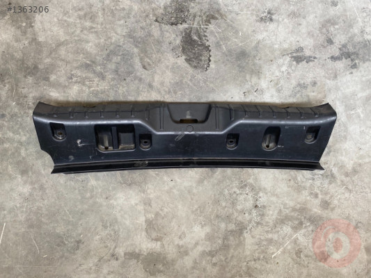 BMW F10 ÇIKMA ORJİNAL ARKA PANEL İÇ KAPLAMA