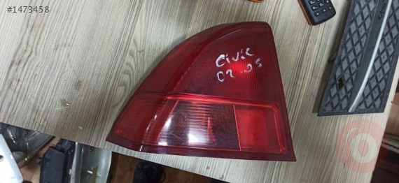 2002-2005 CİVİC SOL DIŞ STOP HONDA ORJİNAL ÇIKMA PARÇA