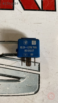 61311378786 bmw E34 mavi röle