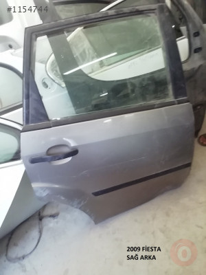 FORD FİESTA 2009 SAĞ ARKA KAPI