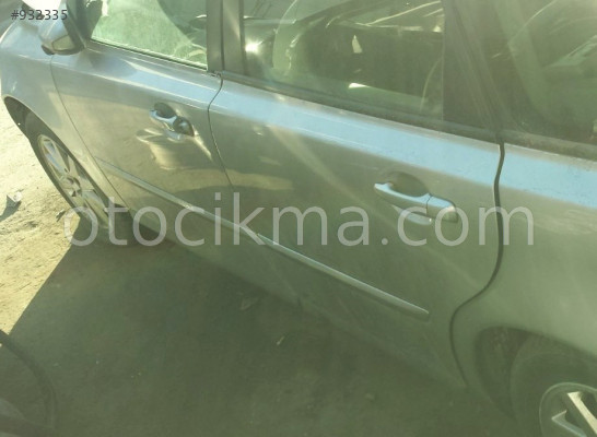 ÇIKMA 2005 VOLVO V50 SOL YAN PANEL.