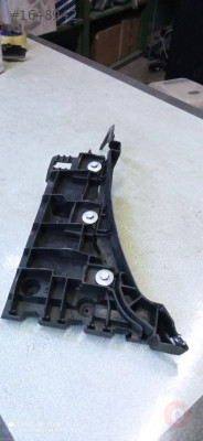 AUDİ A4 TAMPON BRAKETİ