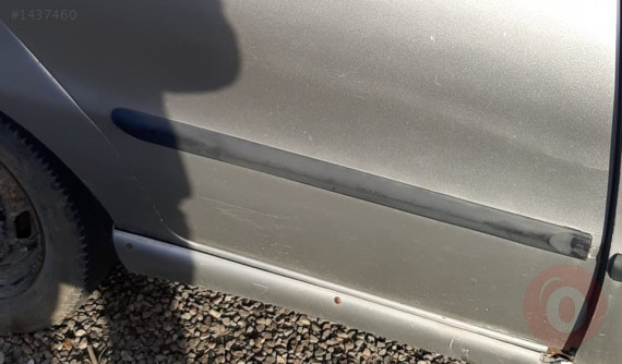 fiat siena çıkma sağ arka kapı bandı