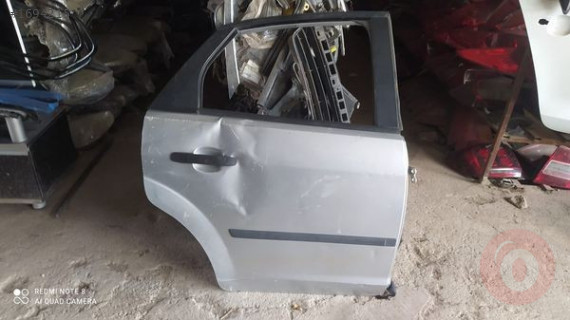 Ford focus 2009 model sağ arka kapı dolu çıkma