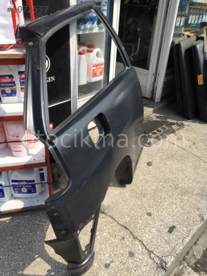 SEAT İBİZA 93-1996 SAĞ ARKA ÇAMURLUK 3 KAPILI TİPİN ORJİNAL