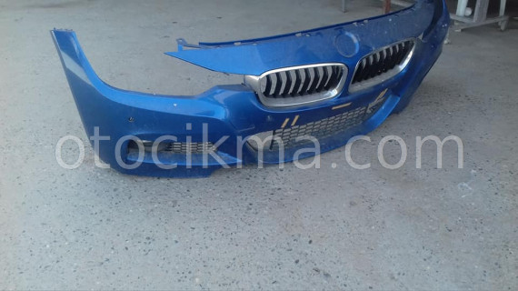 BMW 3.20 F.30 2015 model on tampon dolu