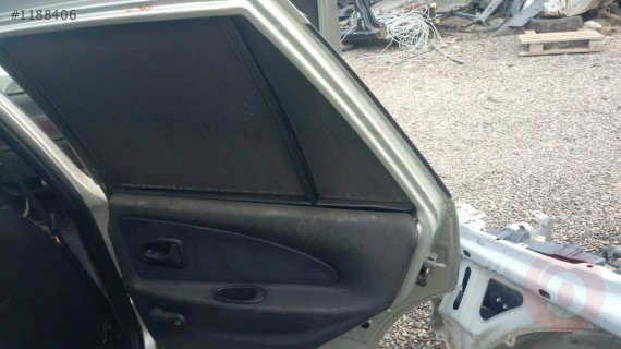 dacia solenza 1.4 mpi sökme sağ arka kapı döşemesi