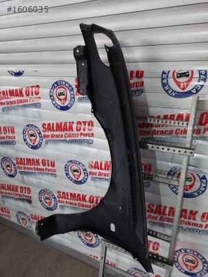 TOYOTA COROLLA 2000-2002 ORIJINAL SAG ÇAMURLUK-DÜZCE ÇIKMA