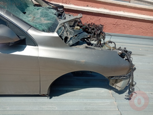 Renault latitude(hatasız)sağ ön çamurluk