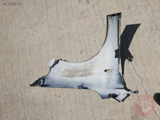 2014 model fıat egea sol ön çamurluk