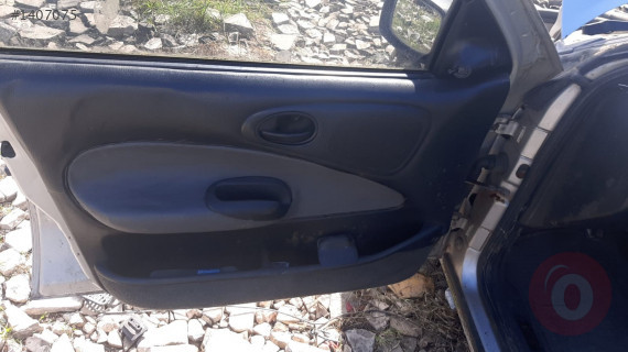 1997 model ford escort sökme sol ön kapı döşemesi