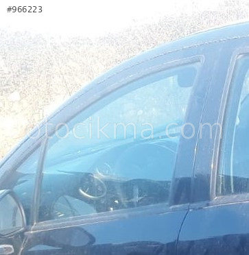 2009 model peugeot 207 1.4 benzinli çıkma sol ön kapı camı