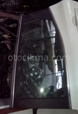 2014 çıkma Nissan QASHQAİ sol arka kapı camı